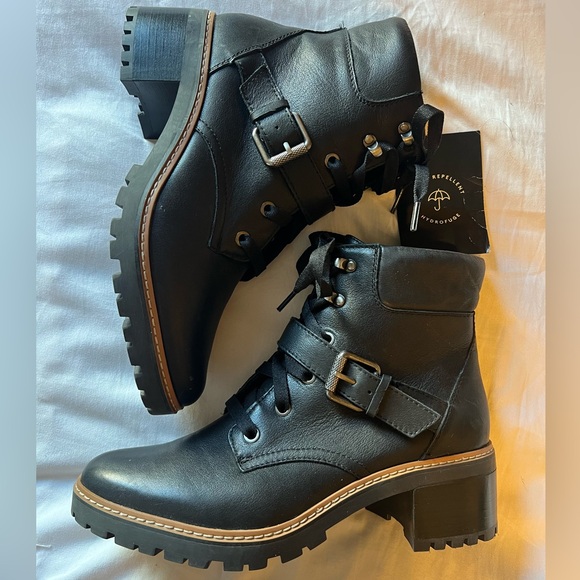 Naturalizer Black Leather Ankle Boots - Picture 1 of 4